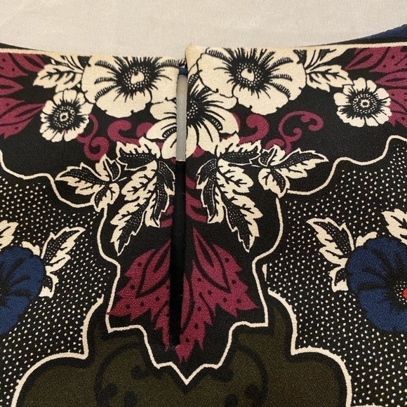 BANANA REPUBLIC Women’s Abstract Print Dress, Size 2 - Picture 6 of 6
